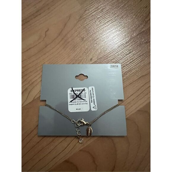 Express Woman’s Wishbone Bracelet - Picture 4 of 6